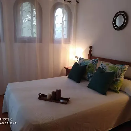 Masia Del Roc De Sant Caieta Roda de Bará